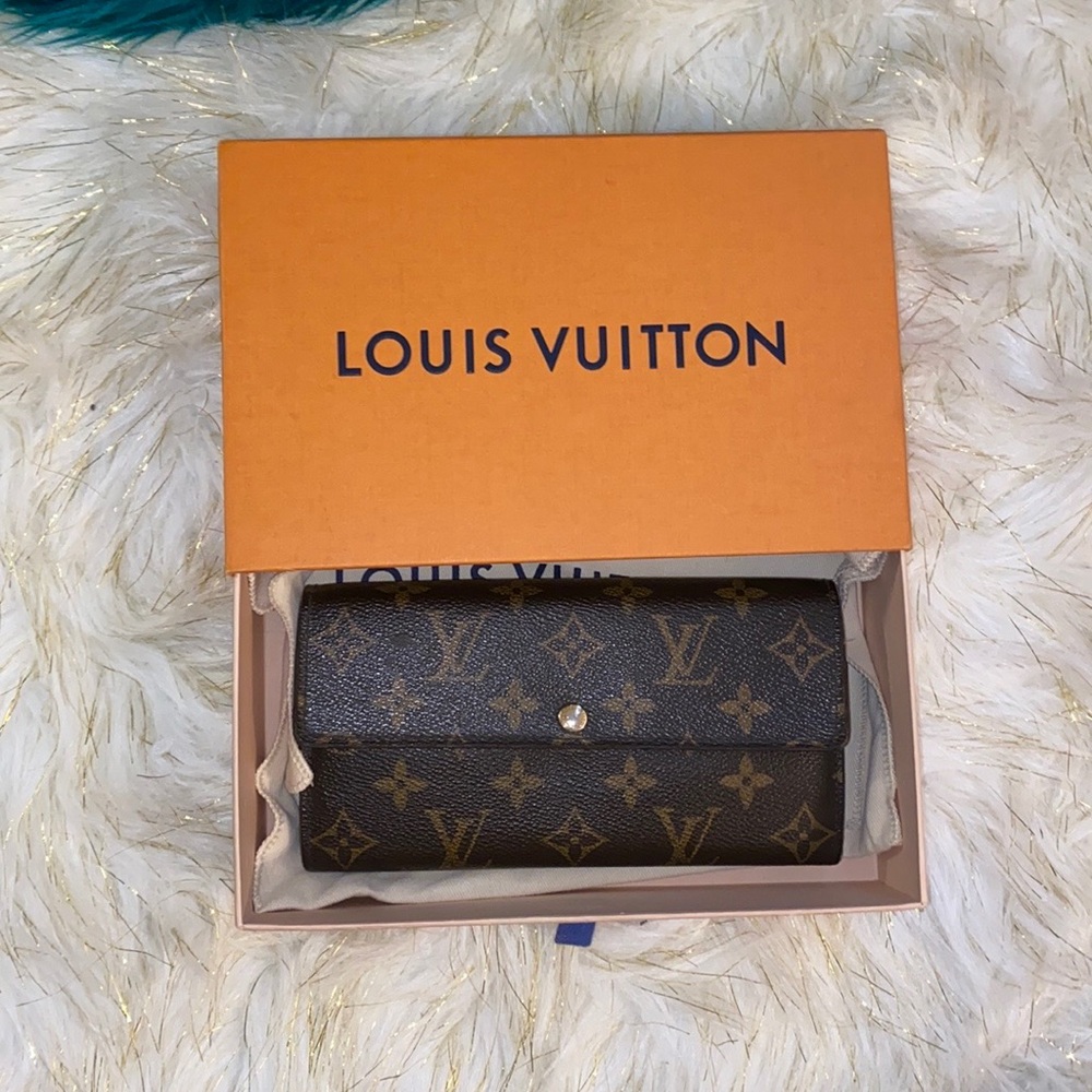 LOUIS VUITTON Monogram Canvas Leather International Trifold Long Wallet